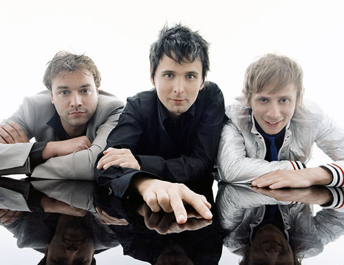 Muse. Mentre l’Italia li aspetta, presentata la copertina del nuovo album ‘The 2nd Law’