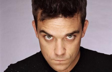 Robbie Williams. Dopo i concerti di Londra si prepara al tour estivo 2013, con la tappa di Milano